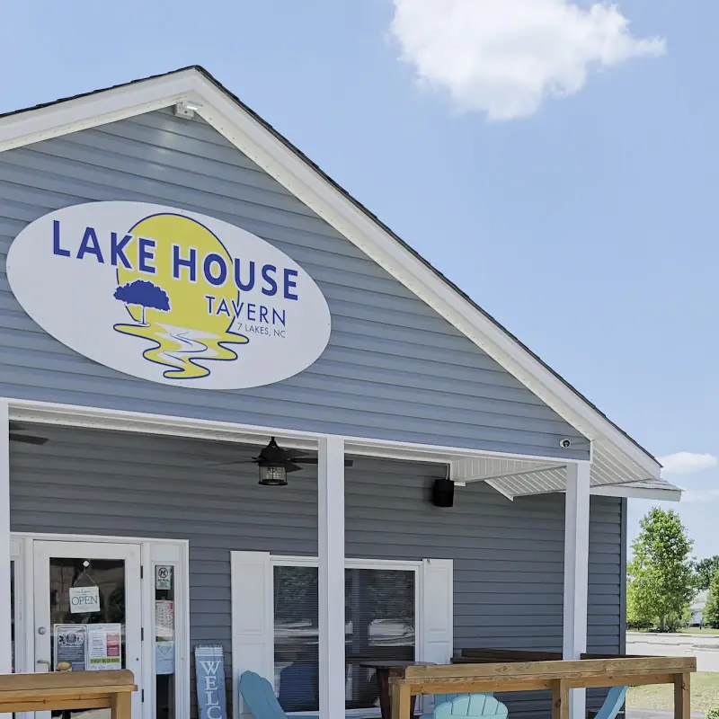 Lake House Bar & Grill