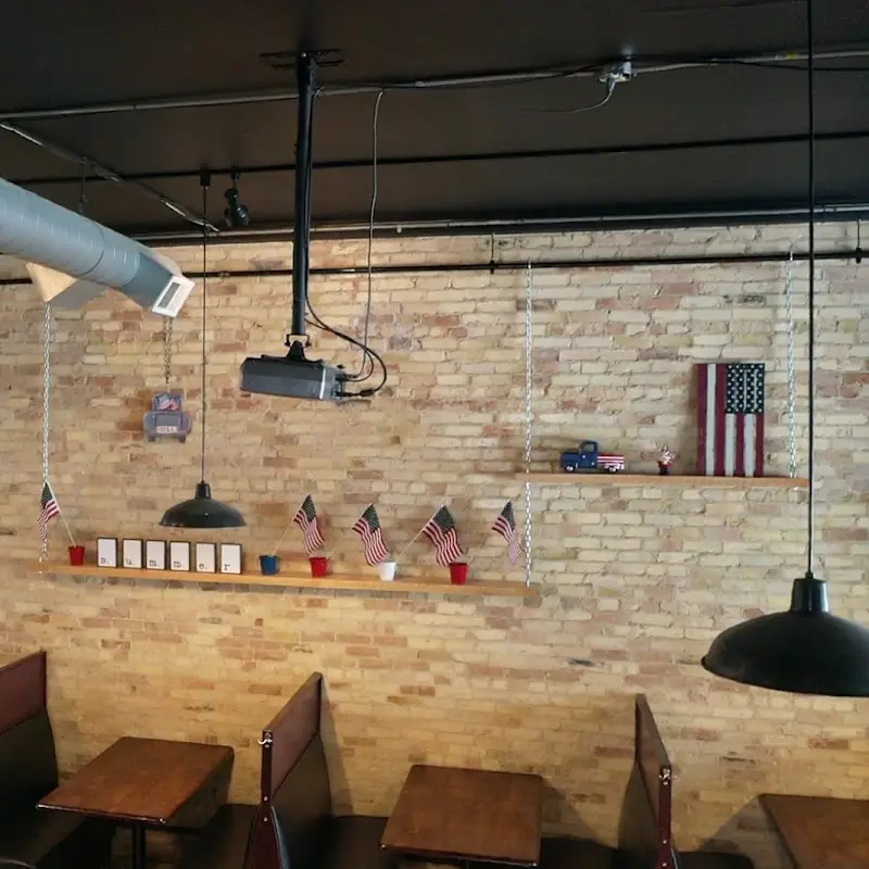 327 Pizza and Pub