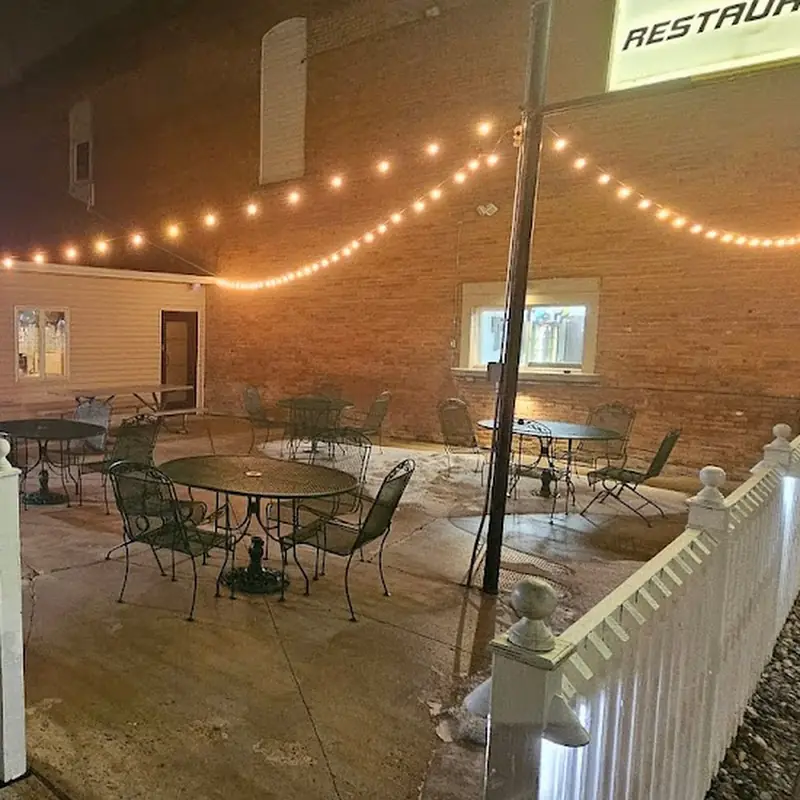 Thunder Bar & Restaurant