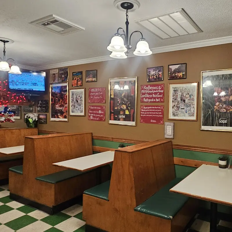 Leonard's Food Quarters