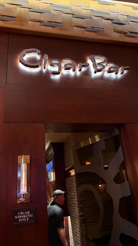 Clay Pipe Cigar Bar