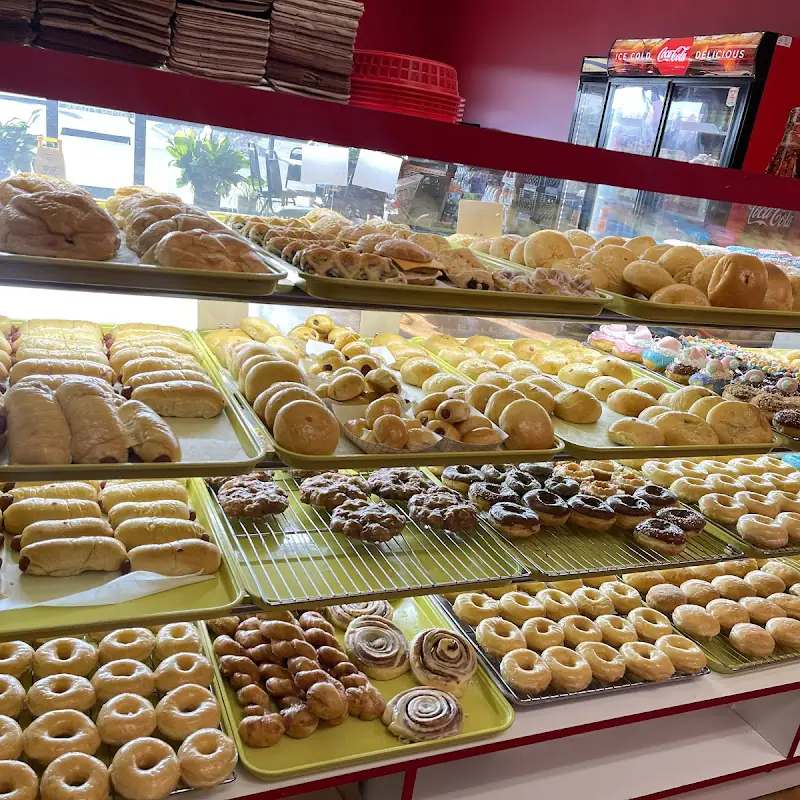 Smiley Donuts (14505 Hwy 44 Gonzales)