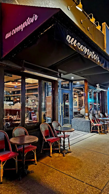 Au Comptoir