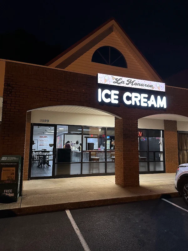 La Monarca Creamery & Snack Bar
