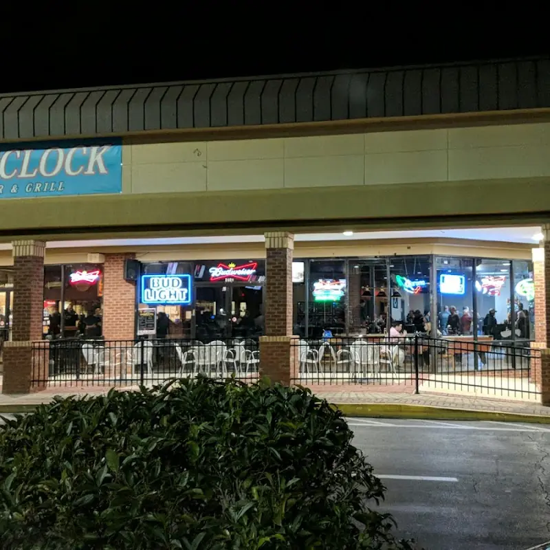 Five O'clock Sports Bar & Grill