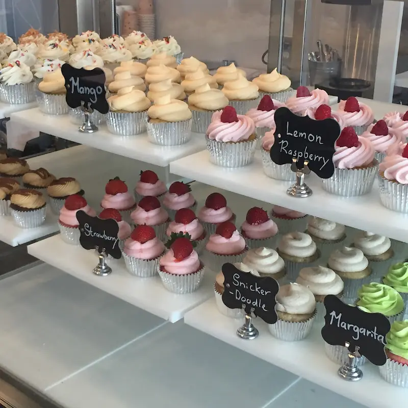 Cake-Aholics Bakery