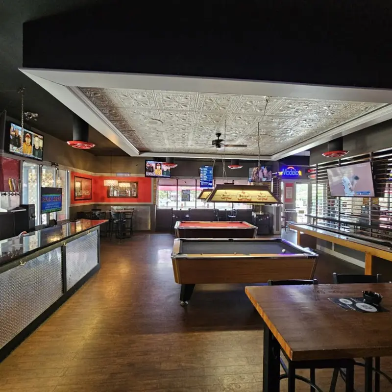 The Back 9 Sports Bar & Grill