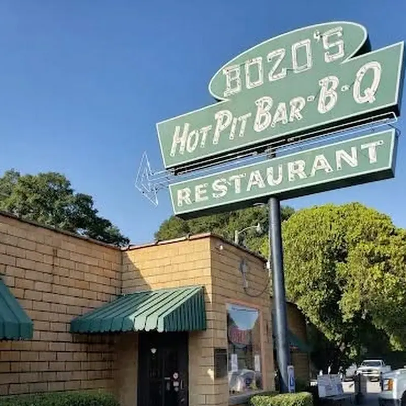 Bozo's Hot Pit Bar-B-Q