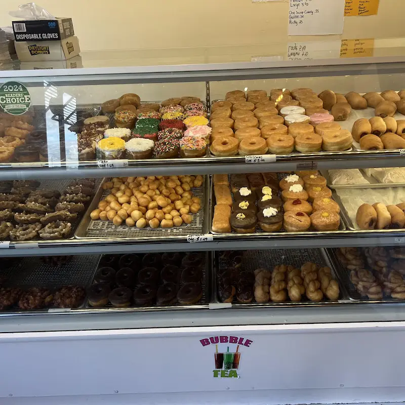 Sun’s Diner & Daylight Donuts