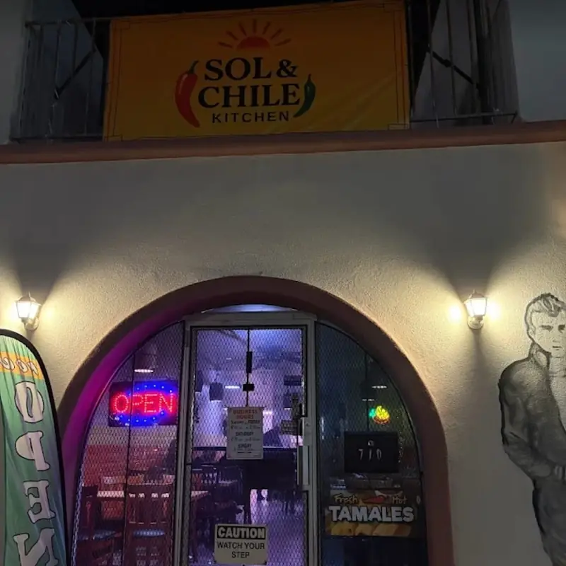 SOL&CHILE KITCHEN