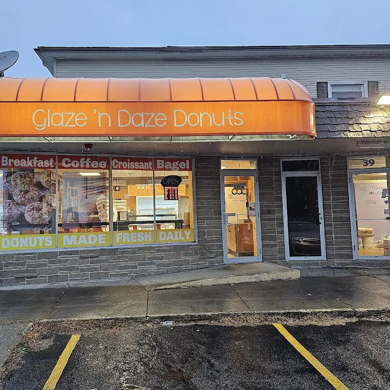 Glaze 'n Daze Donuts