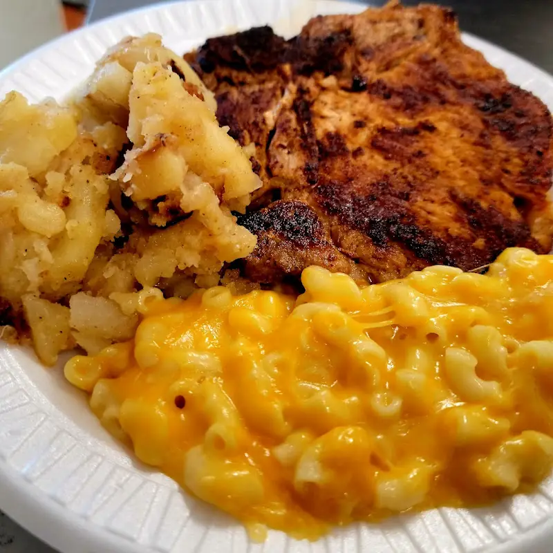 Sue Sue's Soul Food & Grill