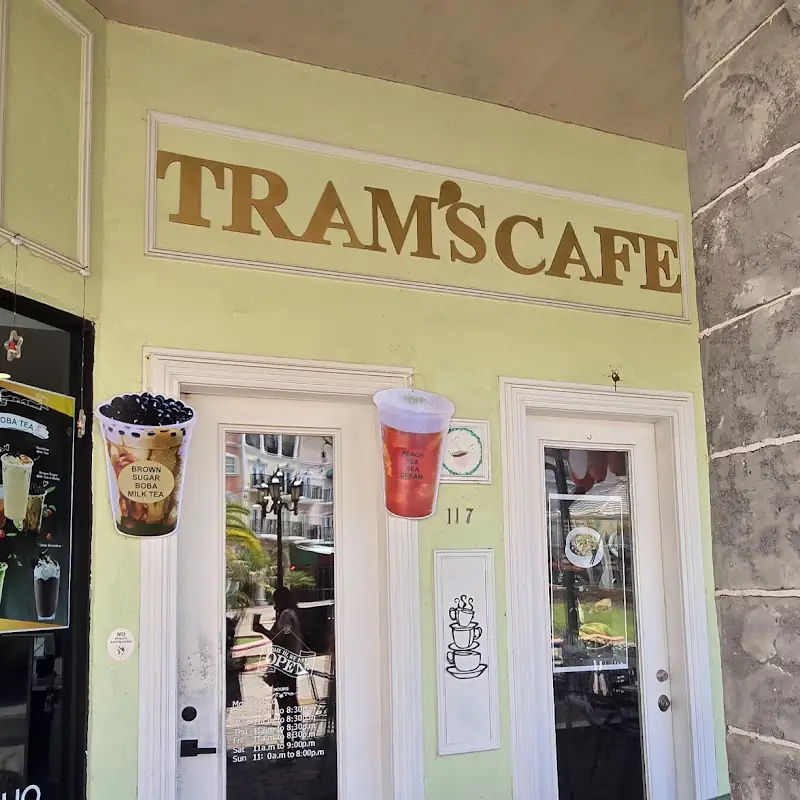 Tram's Café