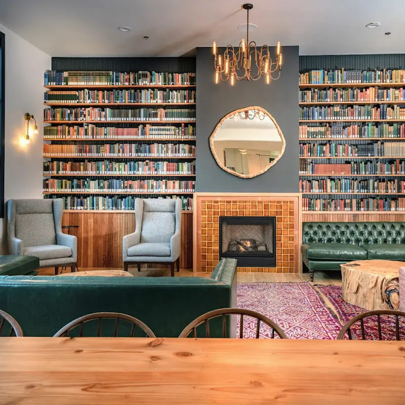 The Society Hotel Bingen Bar and Cafe
