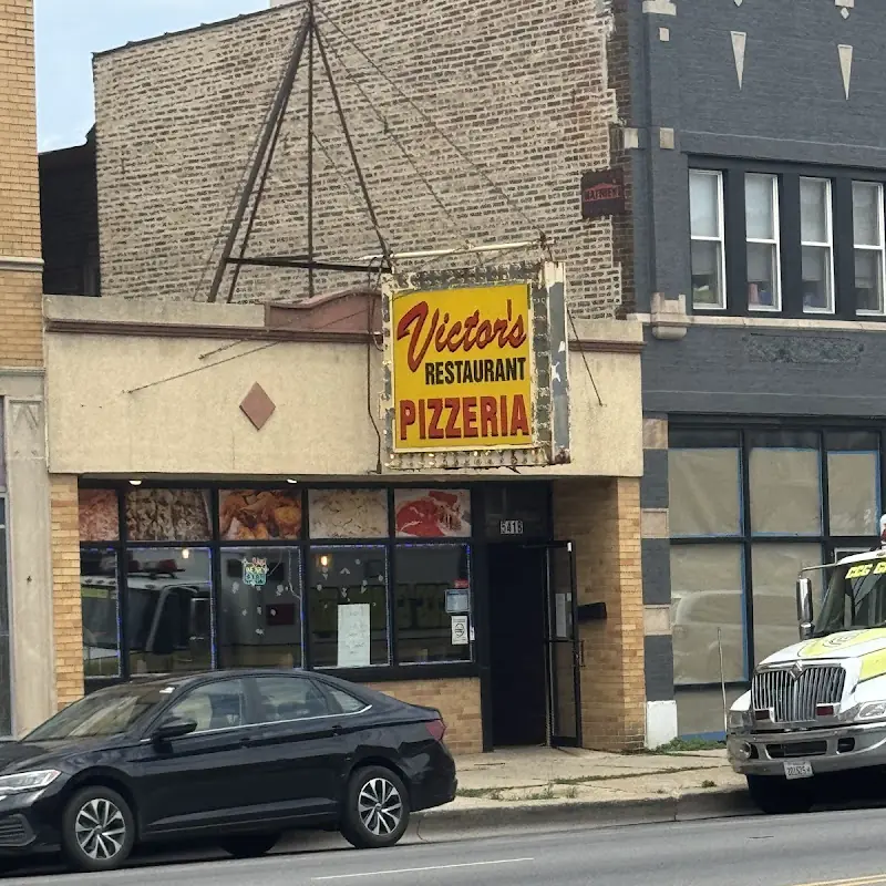 Victor's Restaurant Pizza