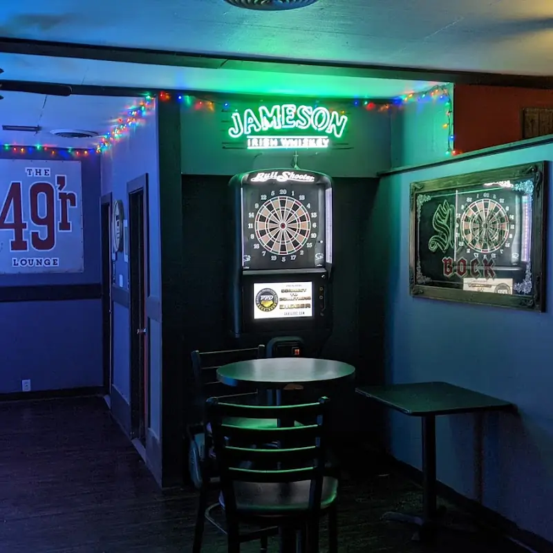 Dundee’s Place Bar and Grill