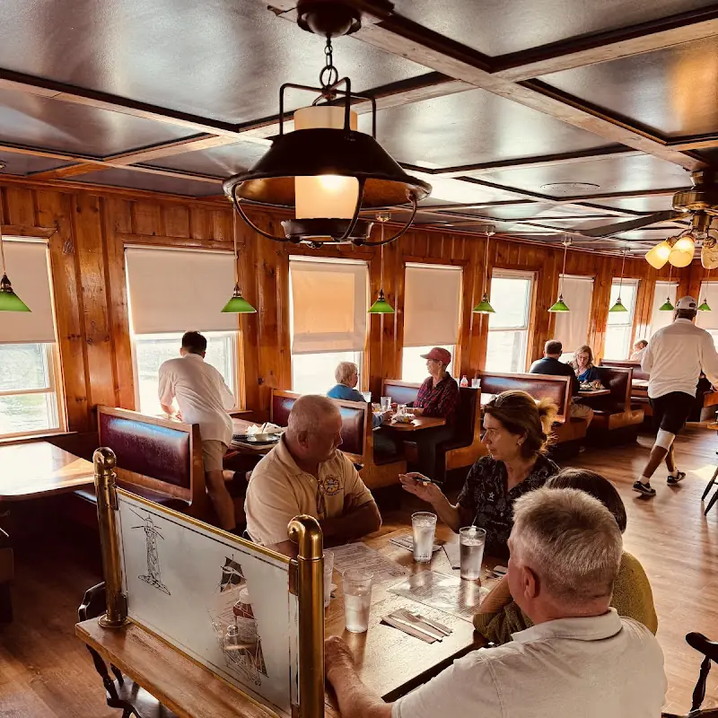 Warren's Seafood & More
