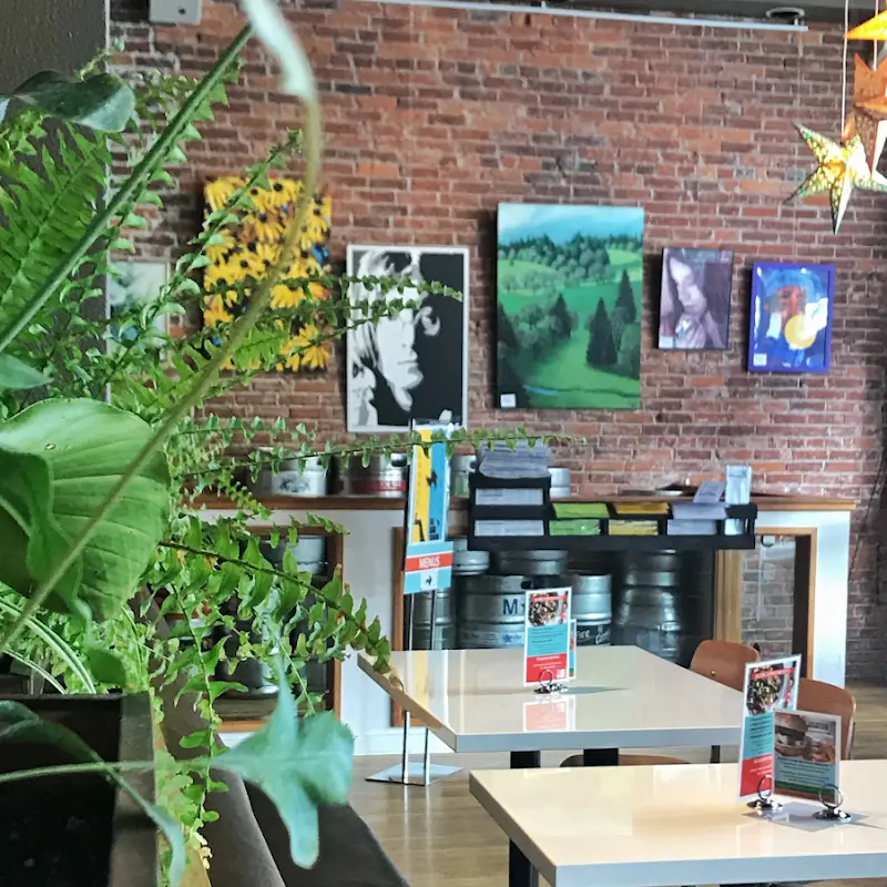 Venti's Cafe + Beer Vault