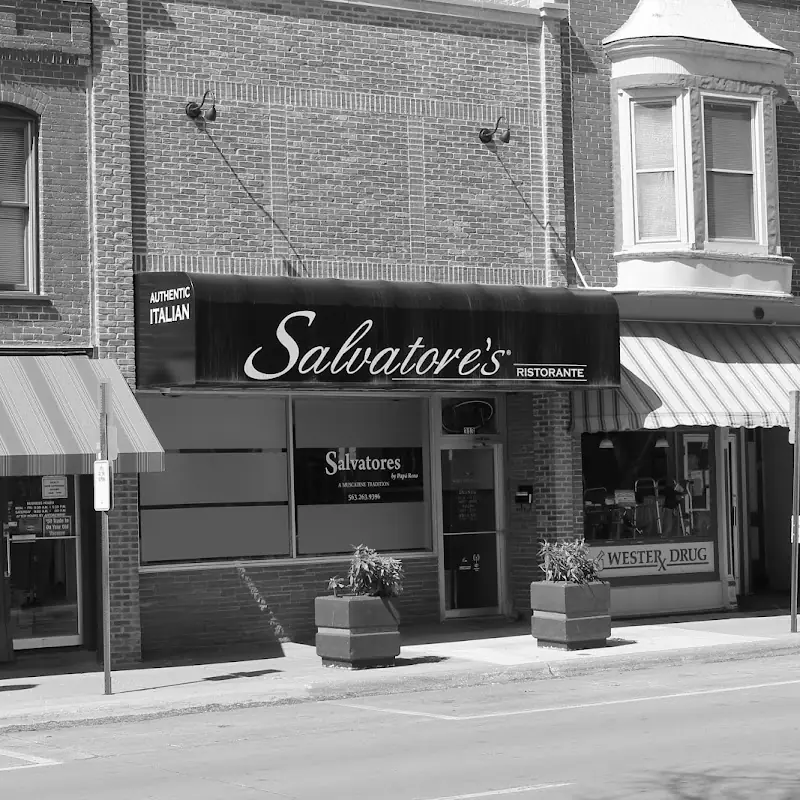 Salvatores by Papà Reno Italian Restaurant