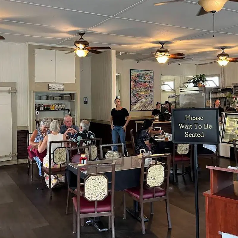 Kula Bistro
