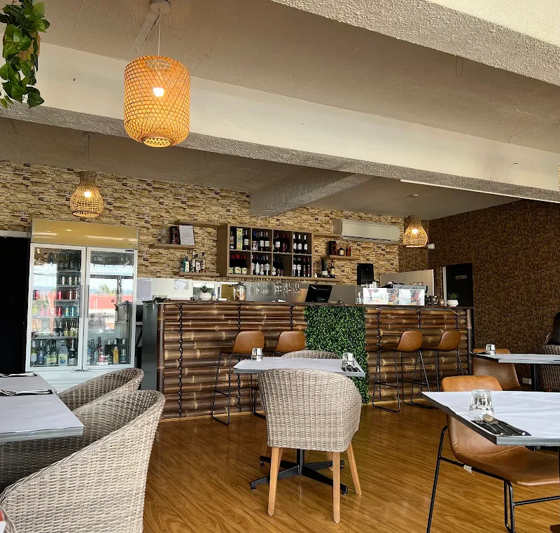 Jungle&caves Fusion Indian Restaurant and cafe