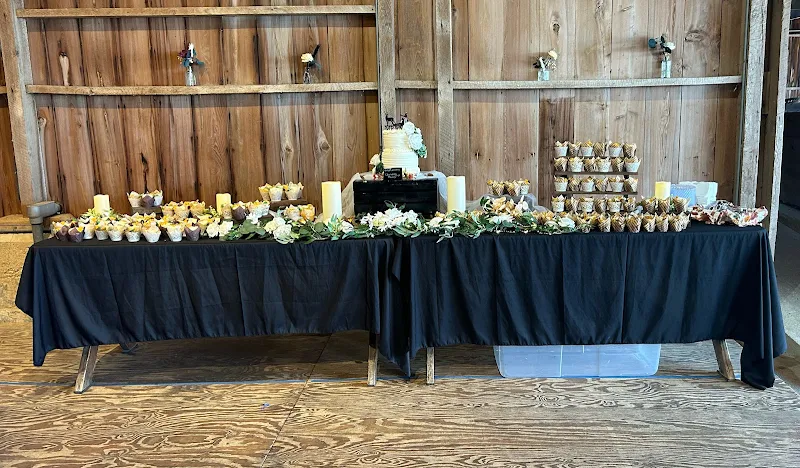 Tammy’s Cakes and Extras