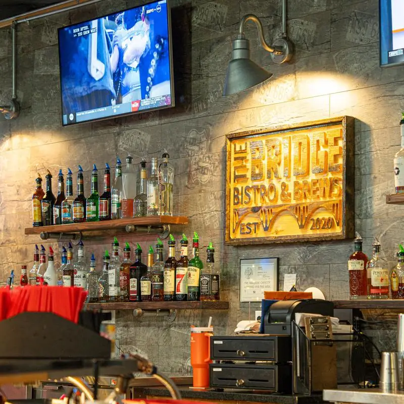 The Bridge Bistro & Brews