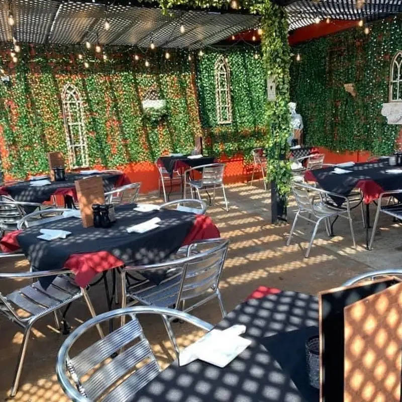 Castucci's Italian Restaurant