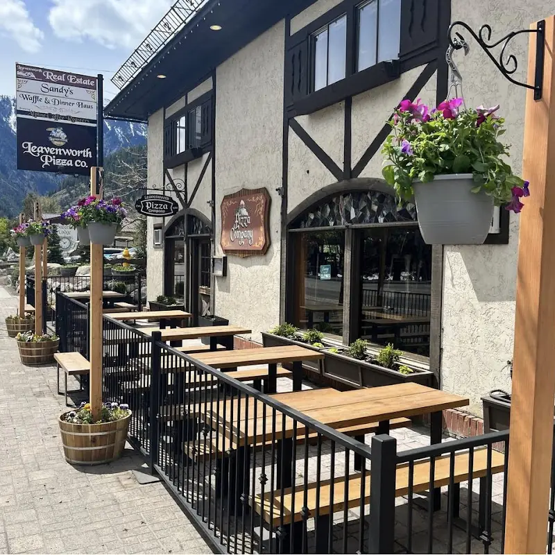 Leavenworth Pizza Company