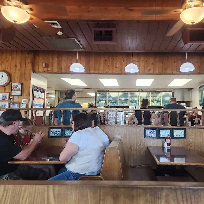 Quarterback Club Family Restaurant