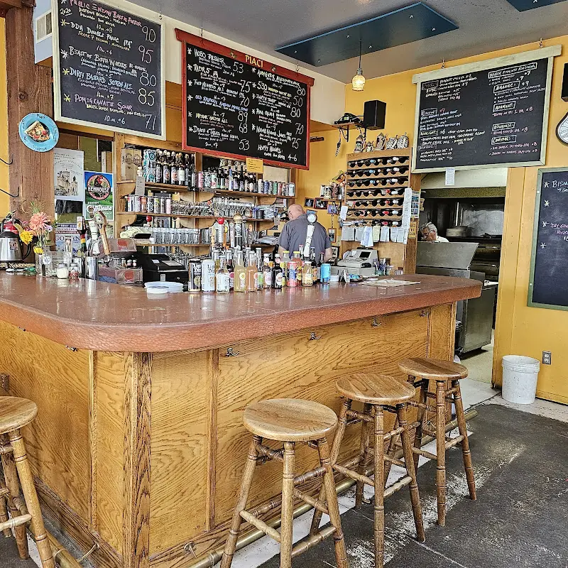Piaci | Pub & Pizzeria