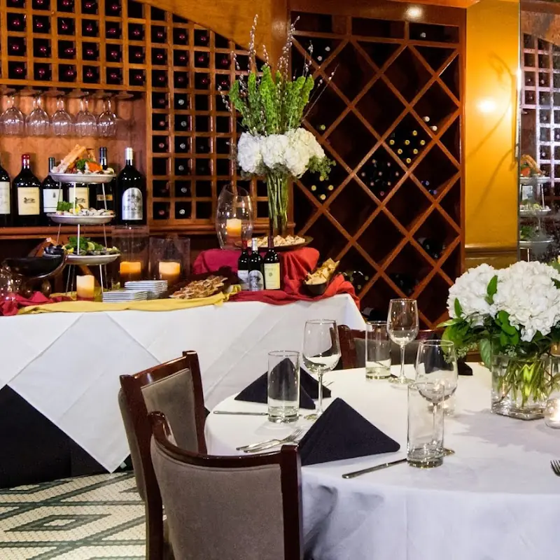Flight Restaurant and Wine Bar