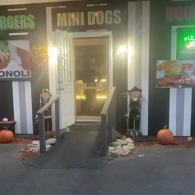 DiLo's Good Eats and Heavenly Sweets