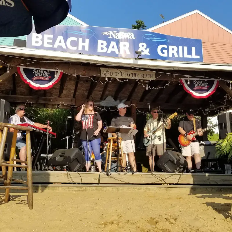 NazBar and Grill at NASWA Resort