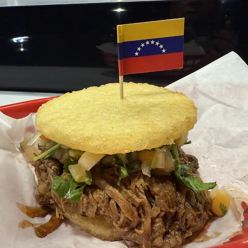 Cachapa Carne Mechada
