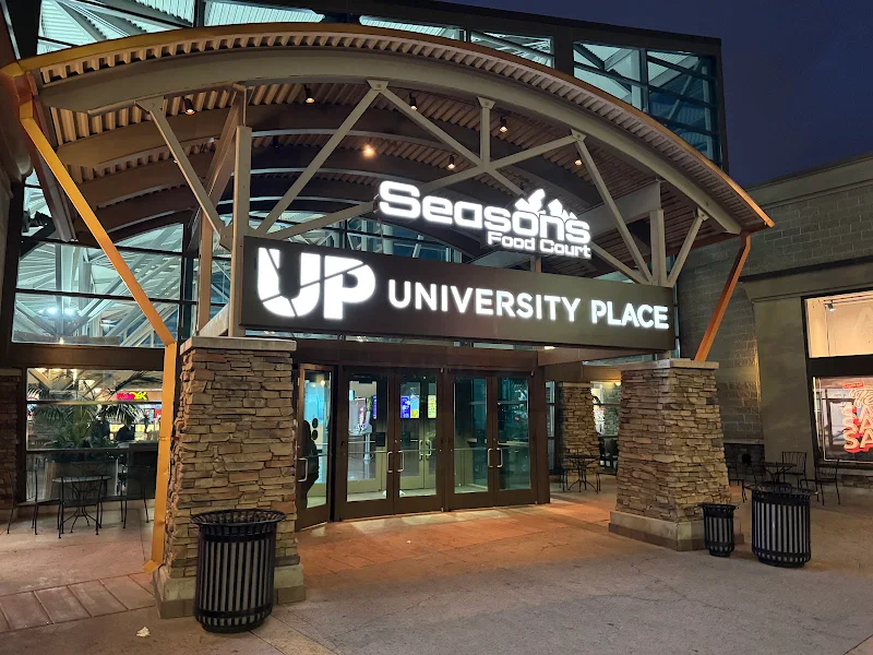 Seasons Food Court University Hall
