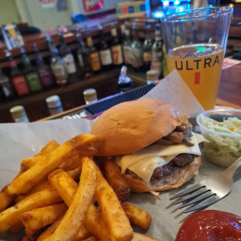 Bob and Sharon's Main St. Bar & Grill