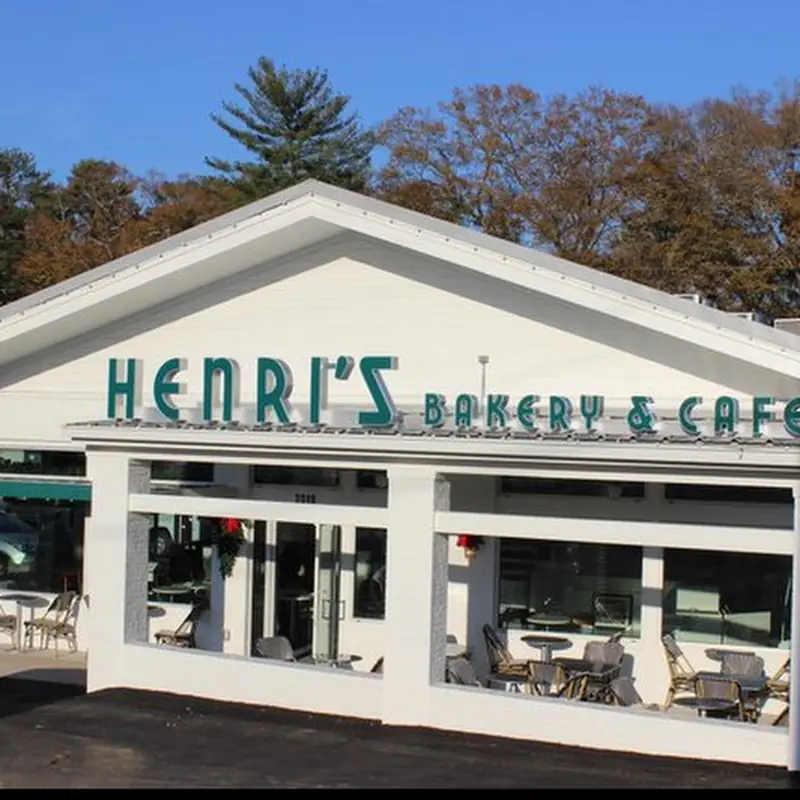 Henri's Bakery & Deli