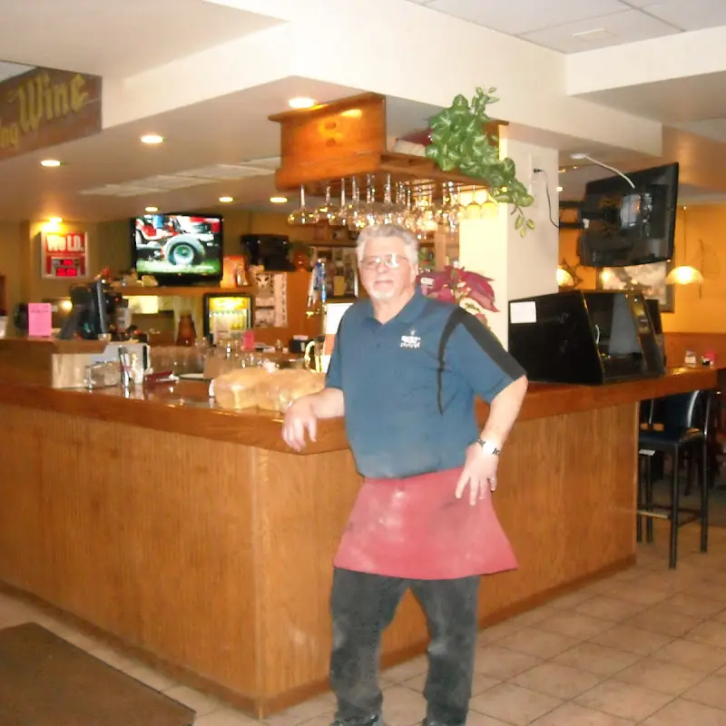 Mama Nick's Circle Pizzeria