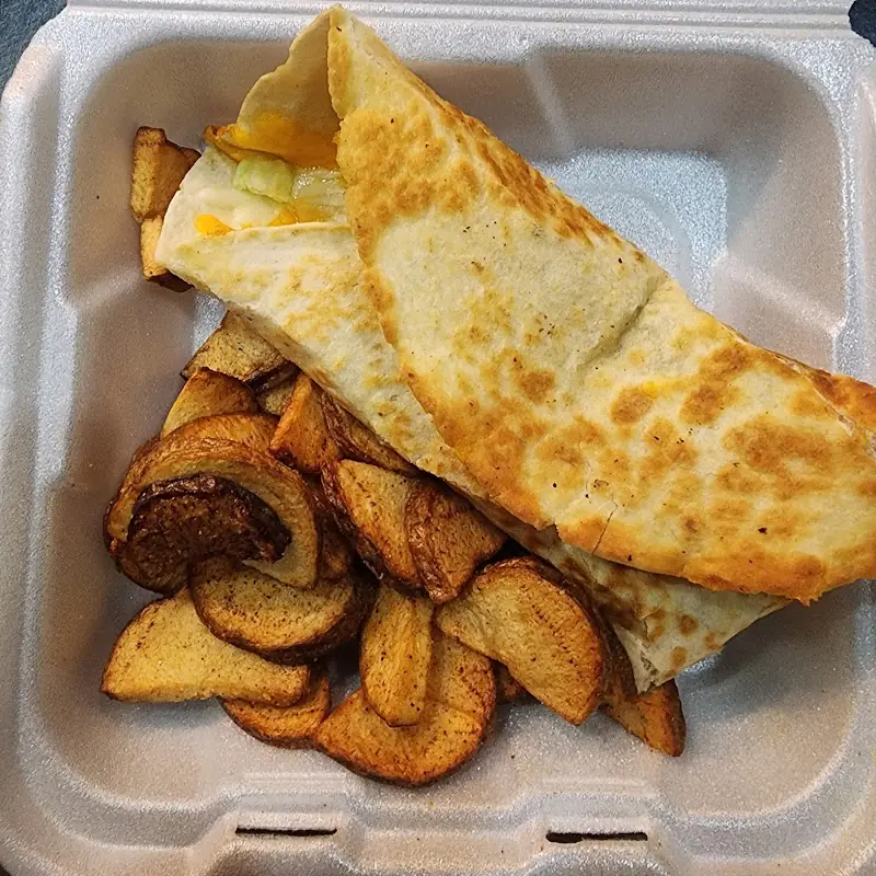 Boneless Wings with Fries and toast