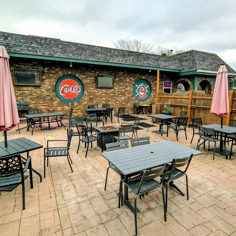 Sidelines Sports Bar & Grill - Brunswick, OH