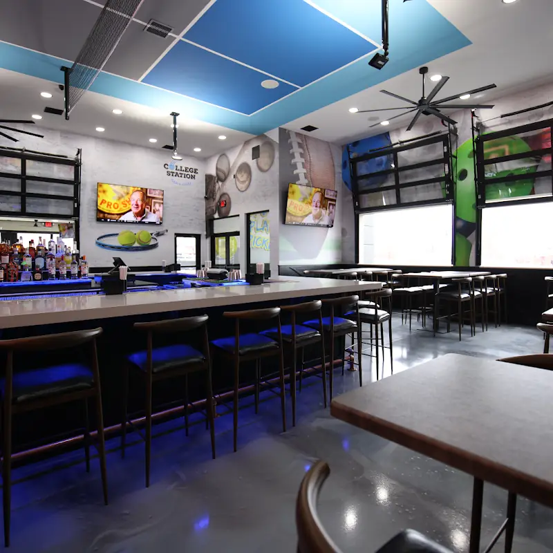 College Station Bar & Grill
