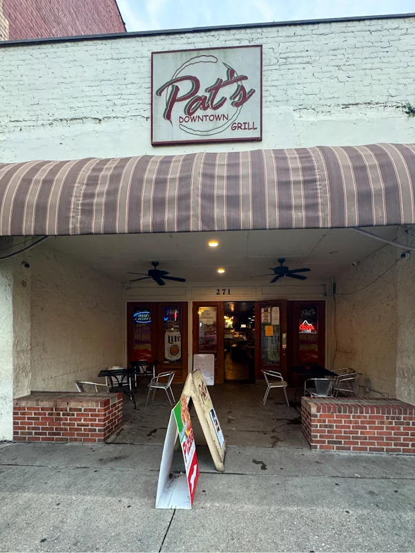 Pat's Downtown Grill