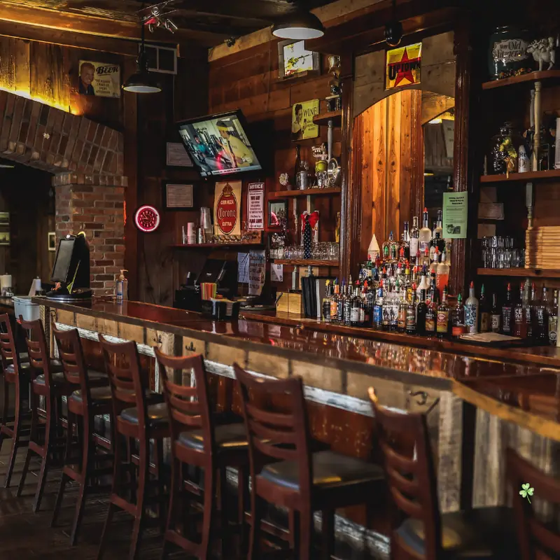 Uptown Bar & Grill