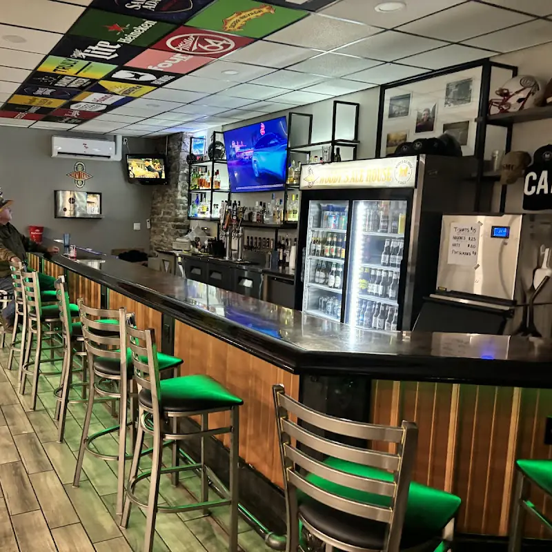 Woody's Ale House & Grill