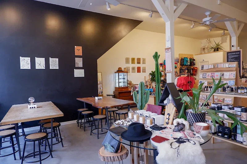 Howl Mercantile & Coffee