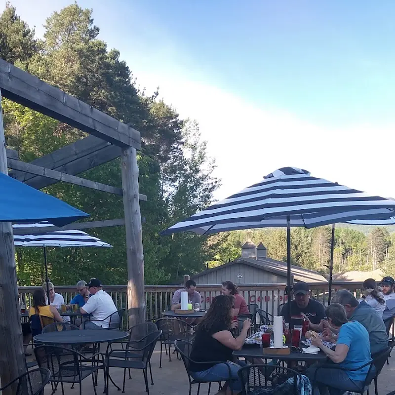Blue Line Brewery Pizza & Pub