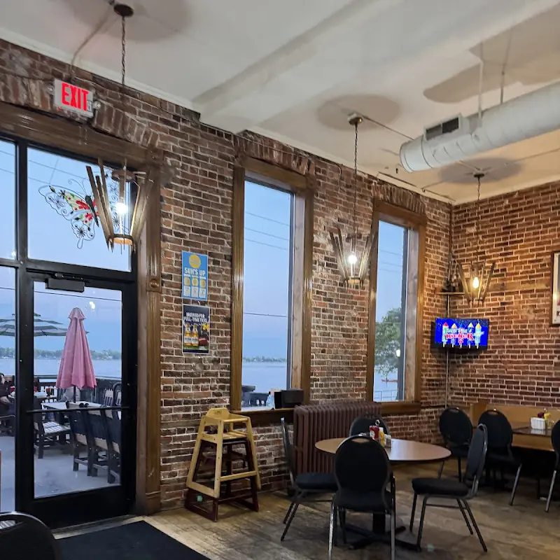 Anita's Riverfront Grille