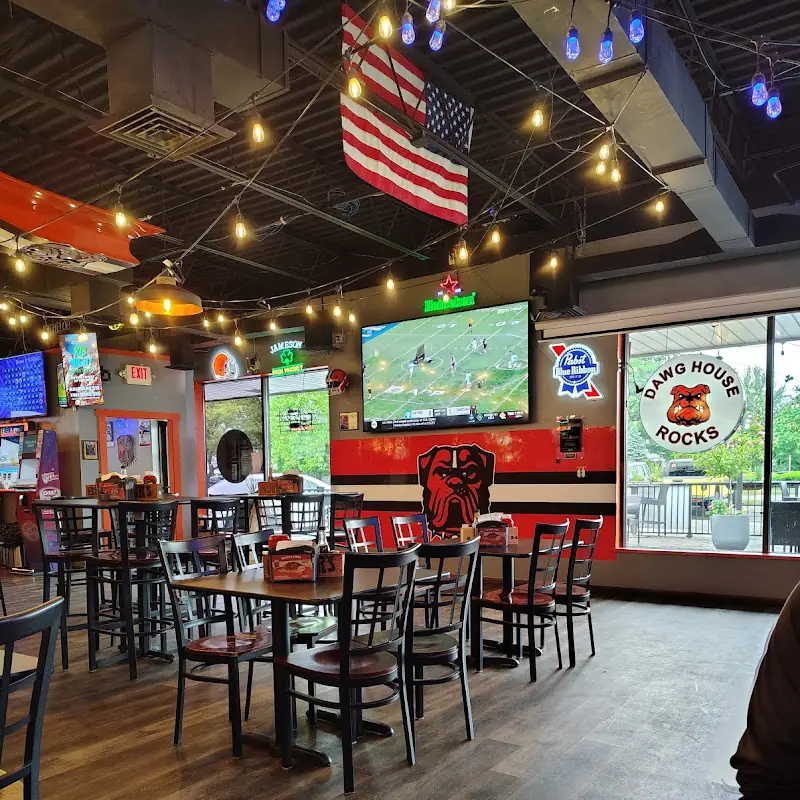 Dawg House Bar & Grill ( Elyria, OH )