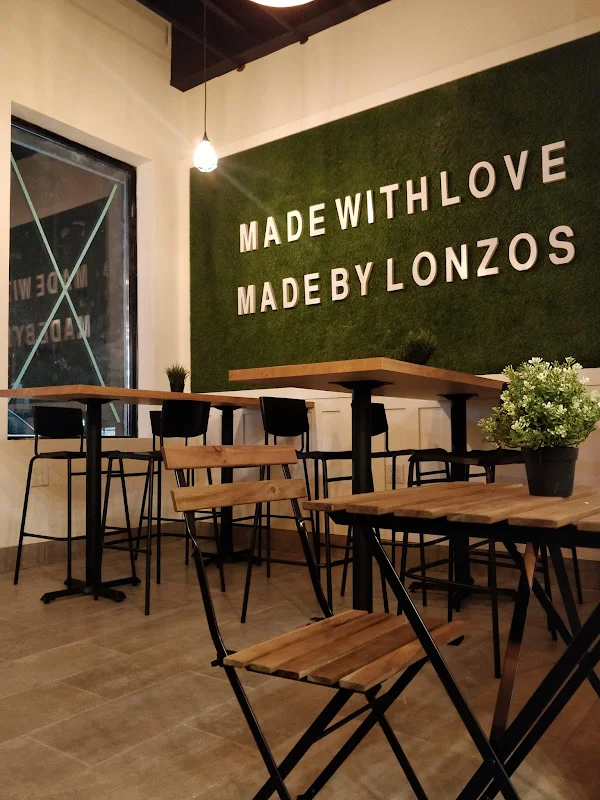 Lonzos Kitchen